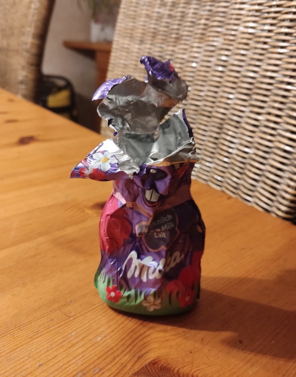 angenaschter Milka-Osterhase